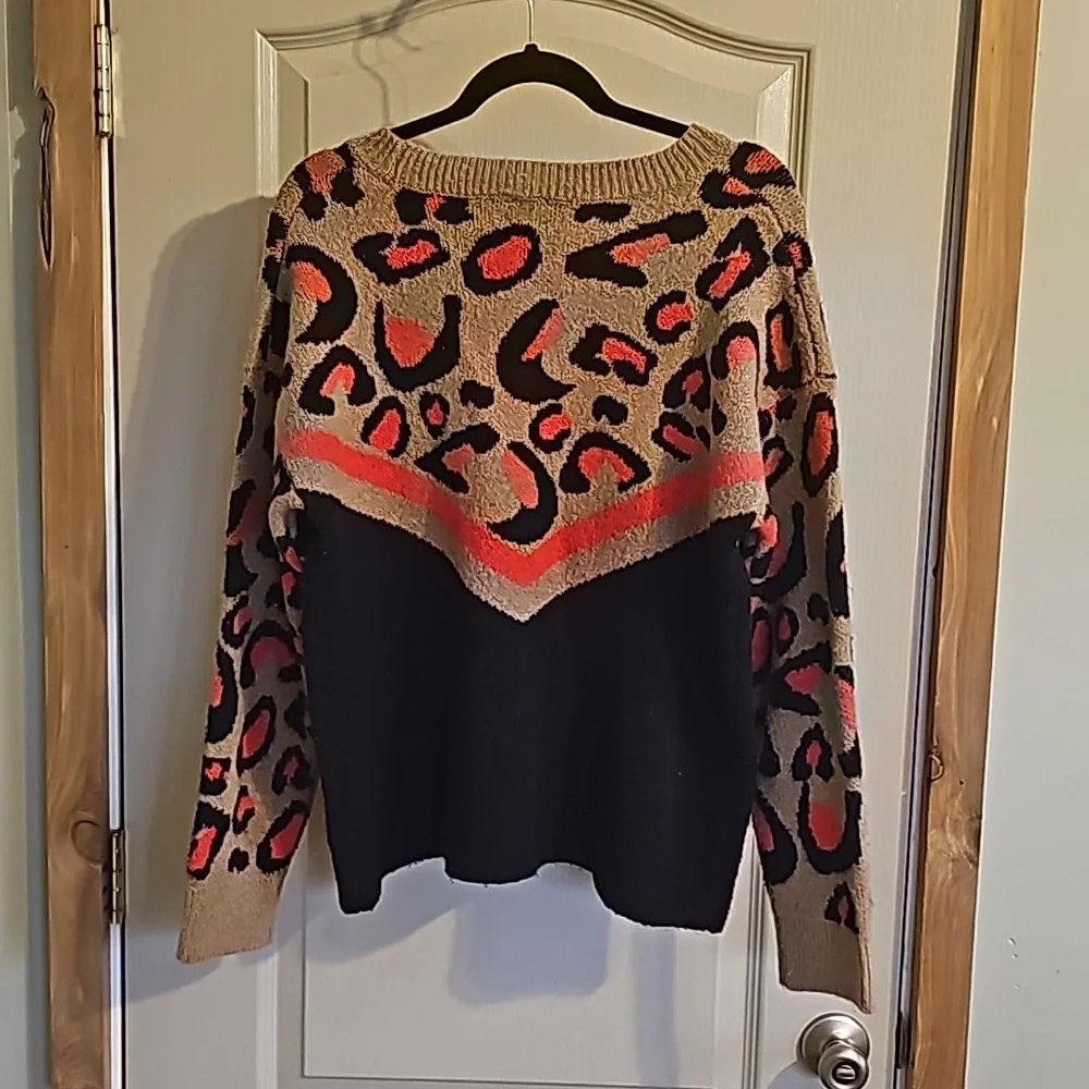 Peyton Jensen medium leopard like print sweater - Picture 4 of 4
